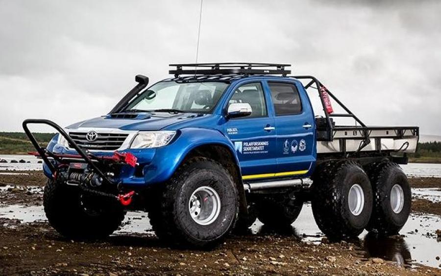 Arctic Trucks Toyota Hilux AT44 Magic-DML Expedition 6x6 '2016